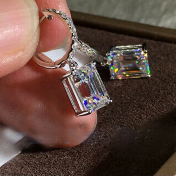 NEW Sterling silver Diamond Earrings - Picture 2 of 5